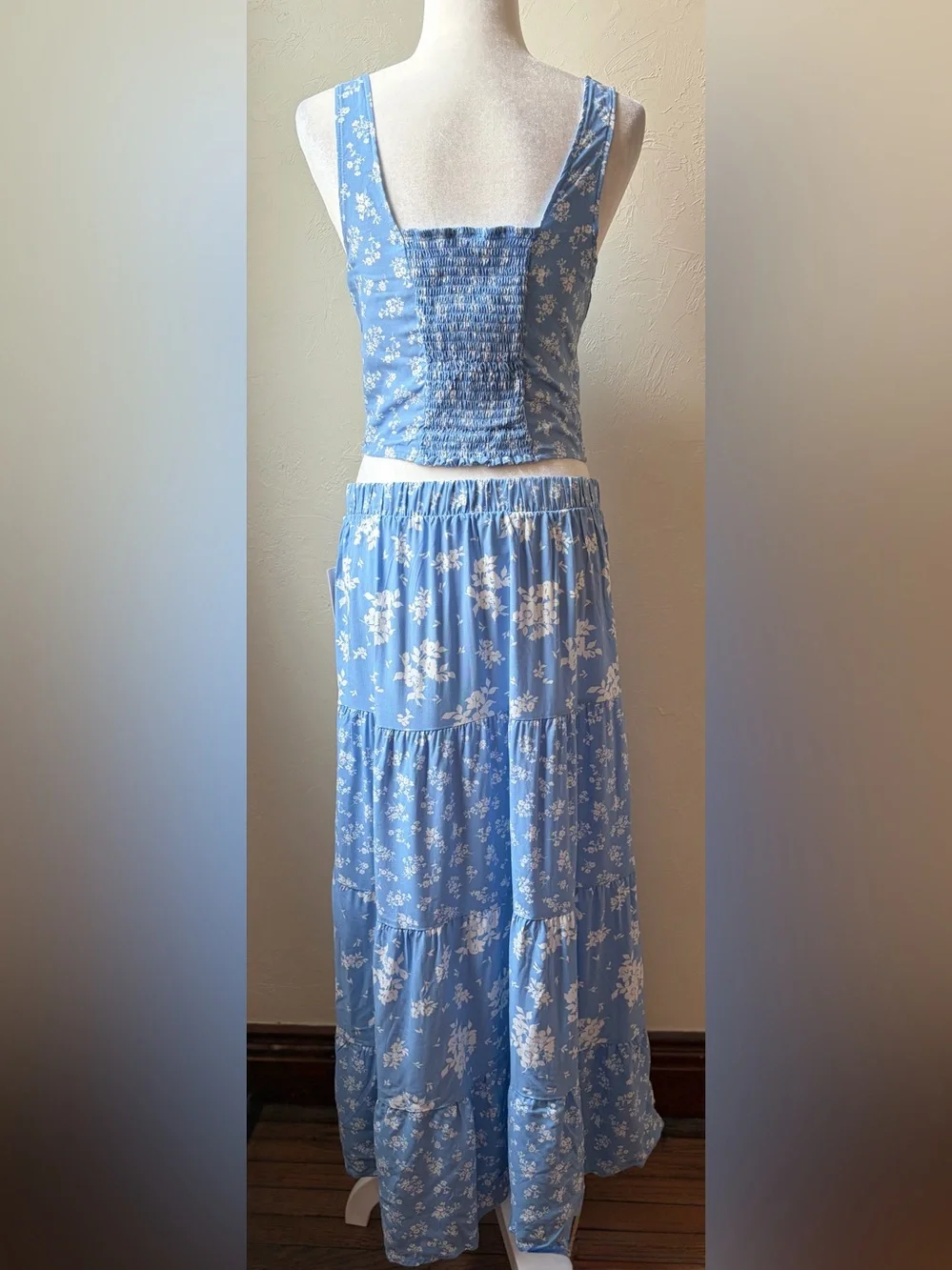 No Comment Blue Floral Crop Top & Tiered Maxi Skirt Set NWT Large